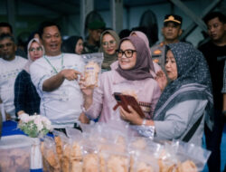 Bupati Ela Tinjau Stan UMKM, Komitmen Pemkab Dorong Ekonomi Warga di HUT ke-27 Lampung Timur